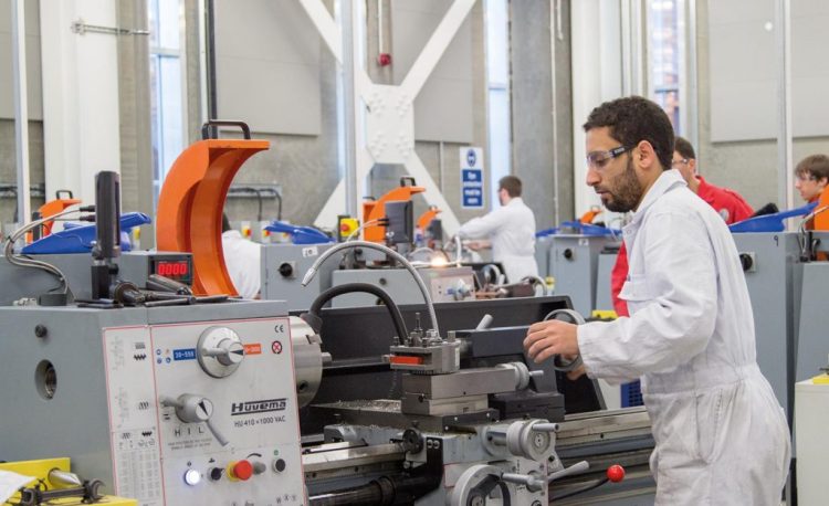 TRAINING MEKATRONIKA